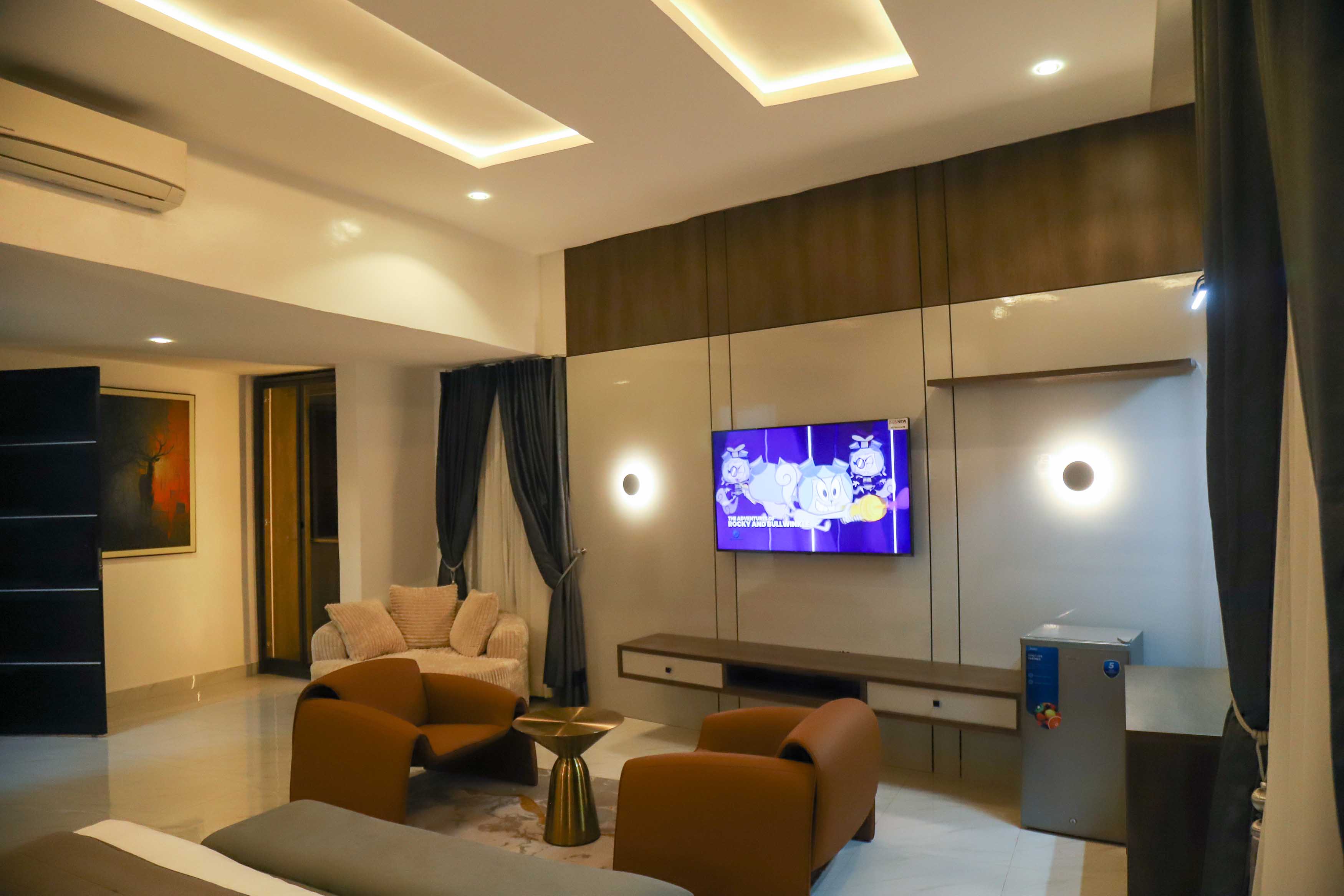 Emilton Executive - Image 1